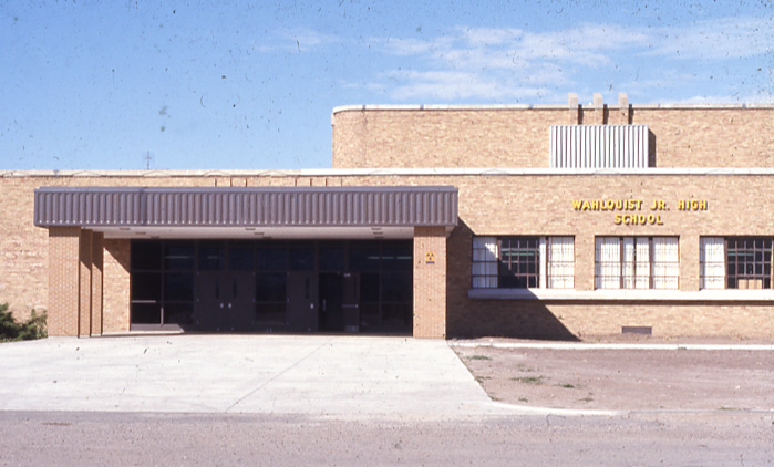 Photograph of the front entrance to Wahlquist Junior High School